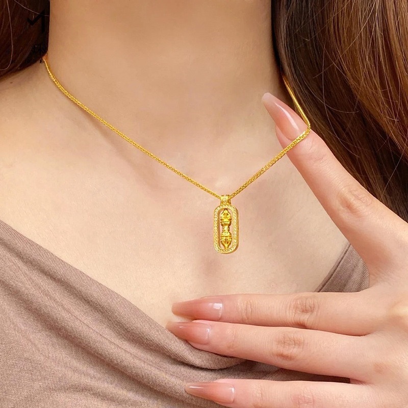 Photography Yellow - Collar con colgante Vajra con tachuelas